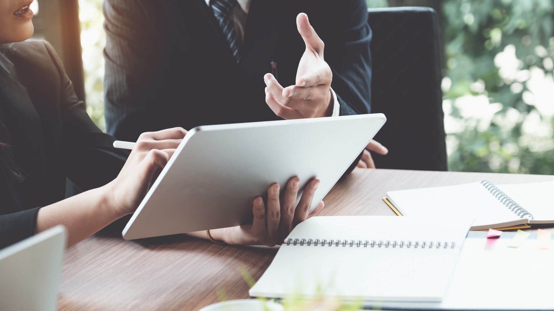 business-woman-lawyers-discussing-using-digital-tablet-wooden-desk-office-law-legal-services-advice-justice-concept-2